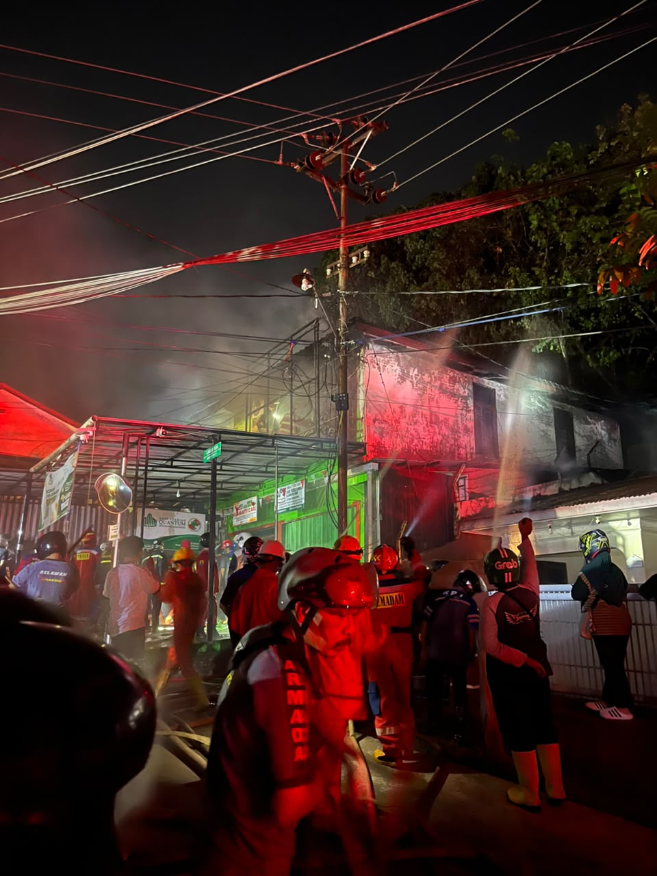 Kantor LAZ DPU di Samarinda Dilanda Kebakaran, Akses Sempit Hambat Pemadaman